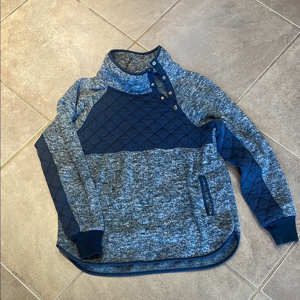 Abercrombie & Fitch Fleece Quilted Pullover! medium